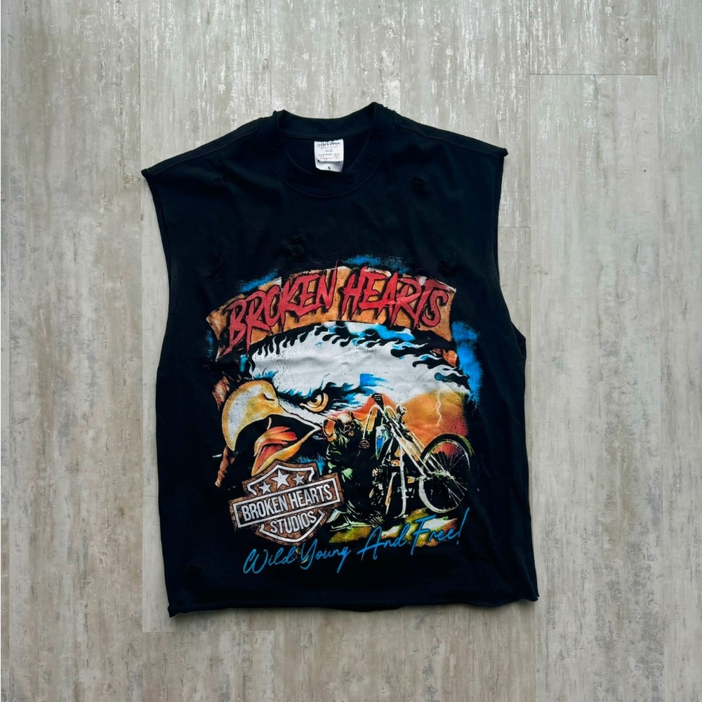 Black Broken Hearts Graphic Sleeveless Tee